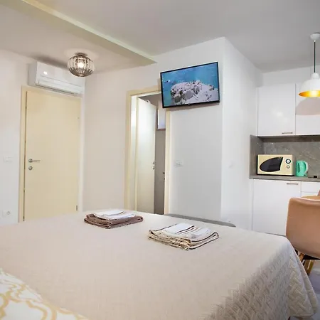 Apartment And Luan Rovinj